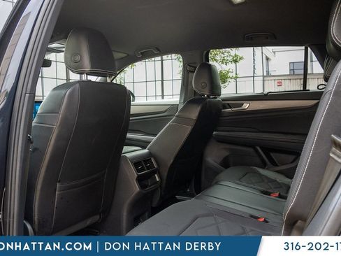 Used 2024 Volkswagen Atlas Cross Sport SE AWD/4WD image 21