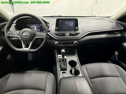 Used 2020 Nissan Altima 2.5 S AWD/4WD image 6