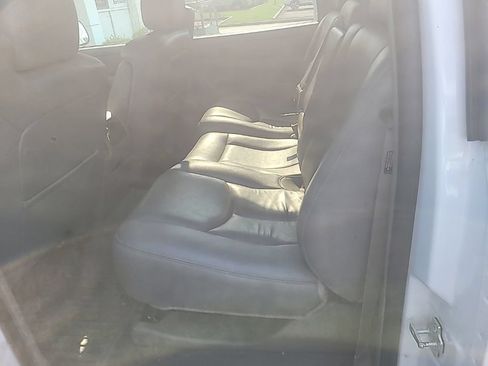 Used 2005 Chevrolet Silverado 2500 LT w/ Heavy-Duty Power Package AWD/4WD image 11