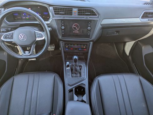 Used 2023 Volkswagen Tiguan SE R-Line FWD image 10