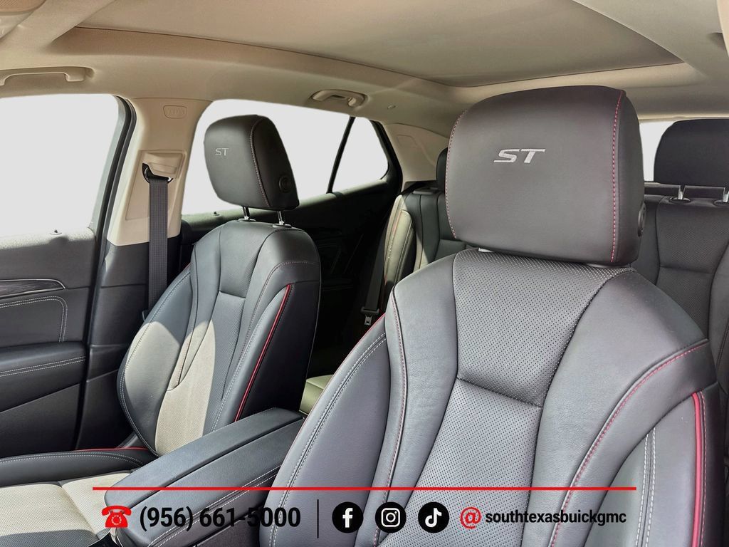 Used 2023 Buick Envision Essence w/ Sport Touring Package FWD image 13