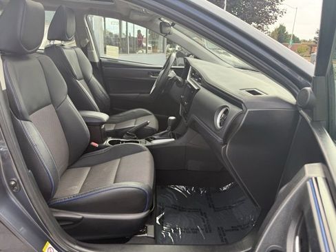 Used 2017 Toyota Corolla SE image 24