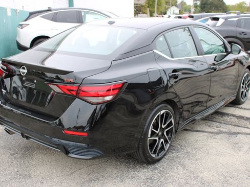 Certified 2024 Nissan Sentra SR w/ SR Premium Package image 6