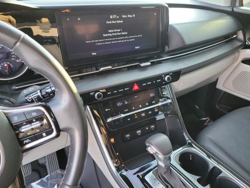 Used 2022 Kia Carnival SX FWD image 23
