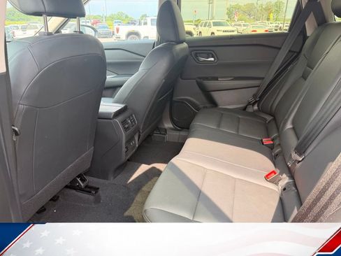 Used 2025 Nissan Rogue SL w/ SL Premium Package AWD/4WD image 13