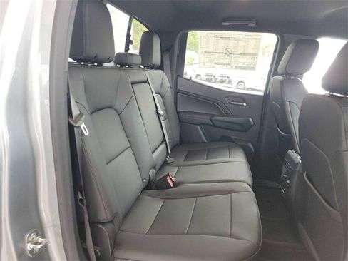 New 2024 Chevrolet Colorado LT w/ LT Convenience Package III image 26