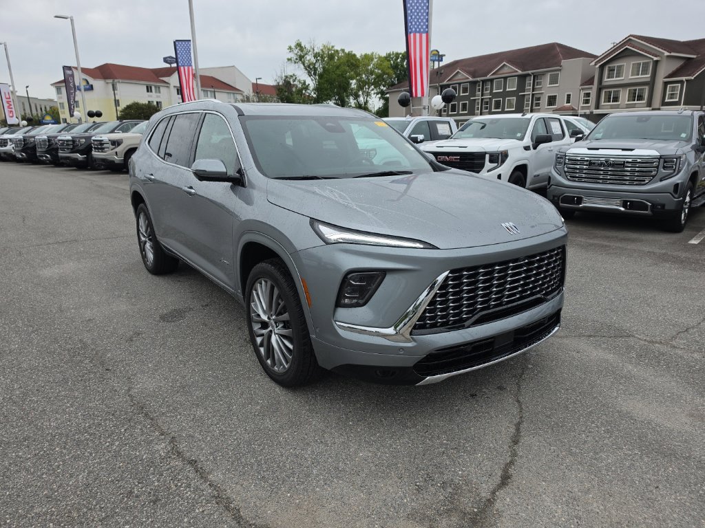 Used 2025 Buick Enclave Avenir w/ Super Cruise Package FWD image 1