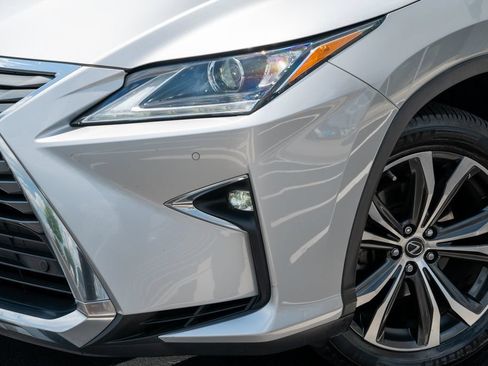 Used 2019 Lexus RX 350L FWD w/ Premium Package image 3