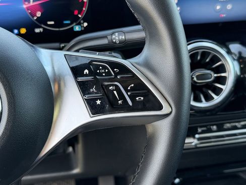 Used 2022 Mercedes-Benz GLC 300 image 25