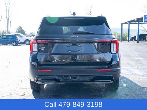 Used 2025 Ford Explorer ST-Line w/ Premium Package image 5