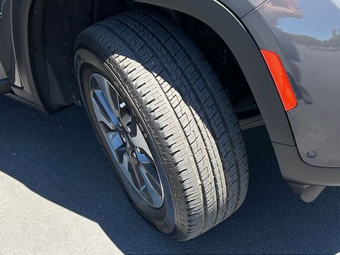 Used 2022 Jeep Grand Cherokee Limited 4xe w/ Luxury Tech Group II AWD/4WD image 10