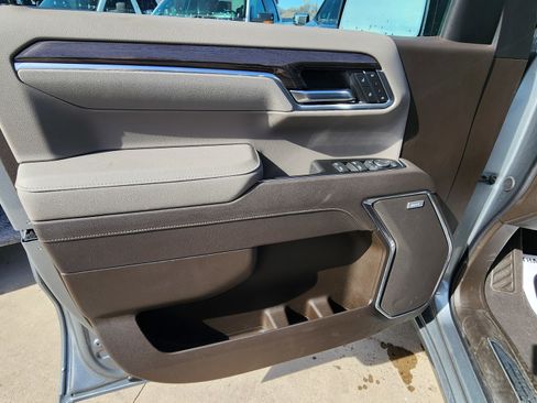 Used 2025 Chevrolet Silverado 1500 LTZ w/ LTZ Premium Package image 12