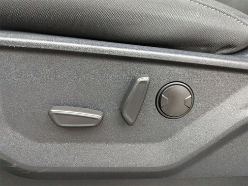 Used 2022 Ford F150 XLT w/ Equipment Group 302A High image 13