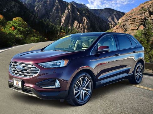 Used 2019 Ford Edge Titanium w/ Cold Weather Package image 5