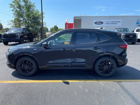 Used 2023 Ford Escape ST-Line Elite w/ Premium Technology Package AWD/4WD image 8
