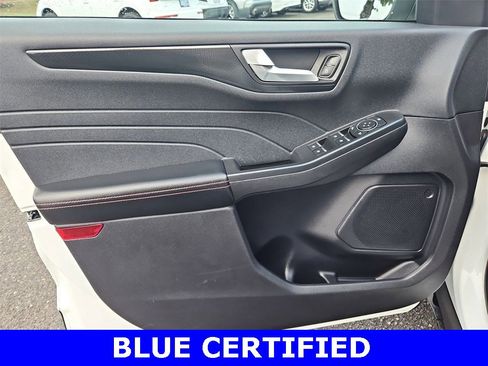 Certified 2022 Ford Escape SEL w/ SEL Stealth AWD Package image 9