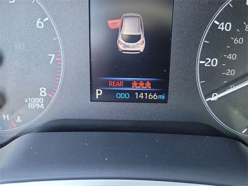 Used 2024 Toyota Corolla SE image 18