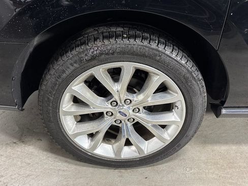 Used 2018 Ford Expedition Max Limited w/ Equipment Group 302A AWD/4WD image 11