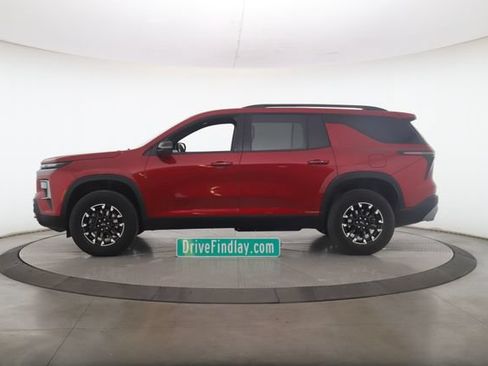 Used 2024 Chevrolet Traverse Z71 AWD/4WD image 9