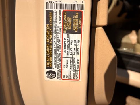 Used 2008 Volkswagen Beetle SE image 32