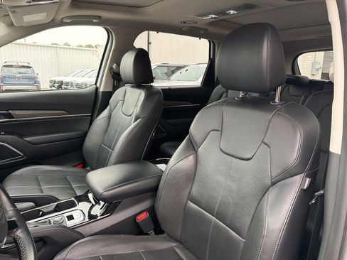 Certified 2021 Kia Telluride SX w/ Nightfall Edition Package image 21