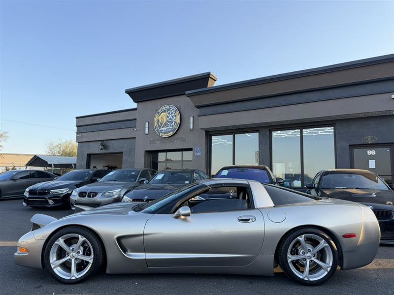 Used 2000 Chevrolet Corvette Coupe RWD image 5