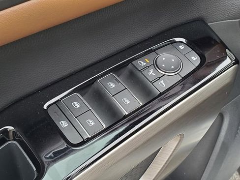 Certified 2024 Nissan Pathfinder Platinum w/ Cargo Package image 17