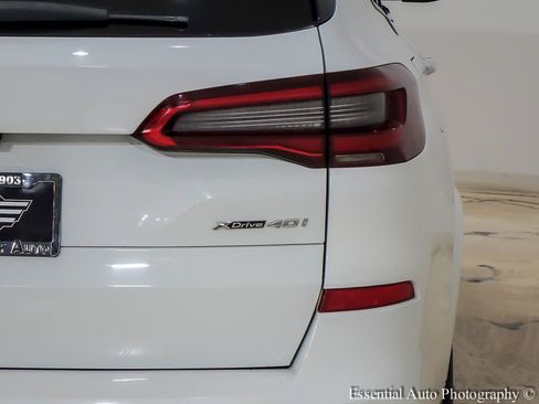 Used 2019 BMW X5 xDrive40i w/ M Sport Package AWD/4WD image 8