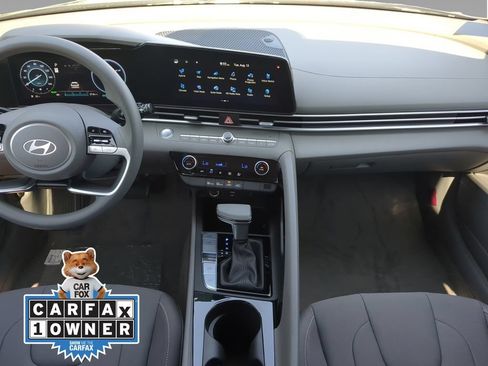 Used 2024 Hyundai Elantra Blue FWD image 2