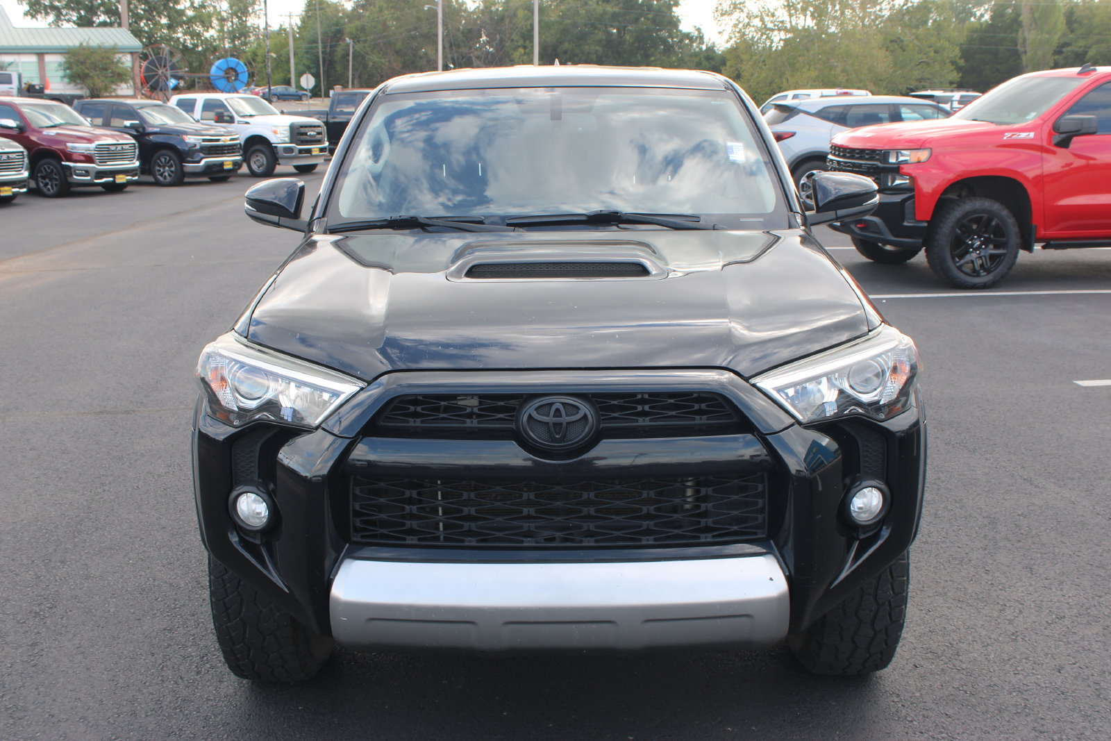 Used 2019 Toyota 4Runner TRD Off-Road Premium AWD/4WD image 3