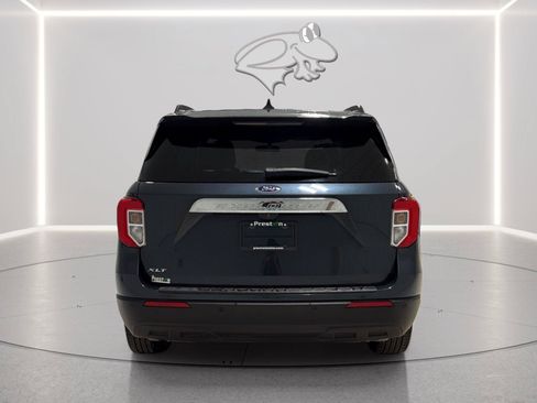 Certified 2024 Ford Explorer XLT RWD image 4