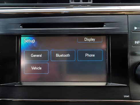 Used 2013 Toyota Avalon XLE image 30