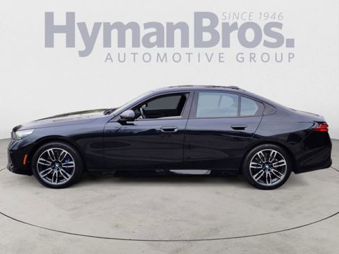 Used 2024 BMW 530i xDrive w/ M Sport Package image 6