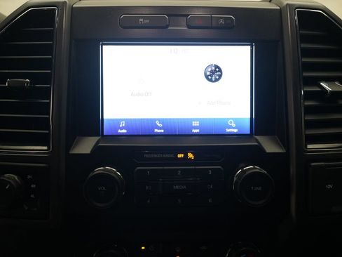 Used 2019 Ford F150 XLT w/ Equipment Group 302A Luxury AWD/4WD image 6