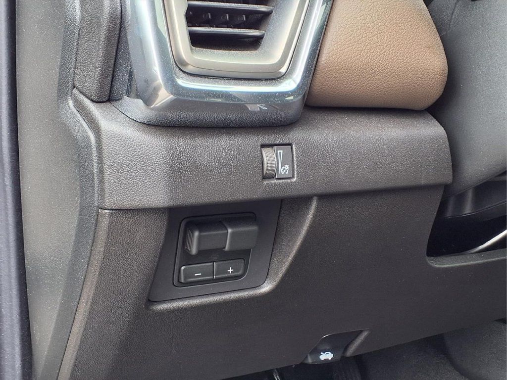 New 2026 GMC Canyon Denali AWD/4WD image 13