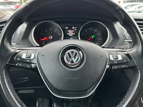 Used 2018 Volkswagen Tiguan SE w/ Panoramic Sunroof Package image 26
