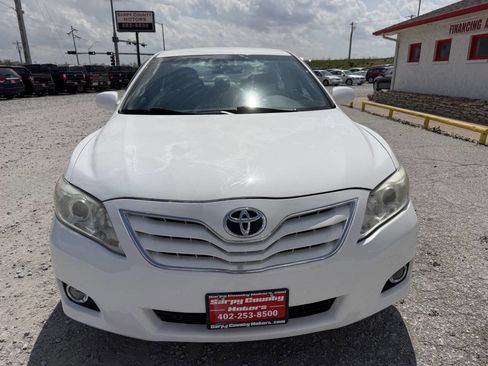 Used 2010 Toyota Camry LE FWD image 8