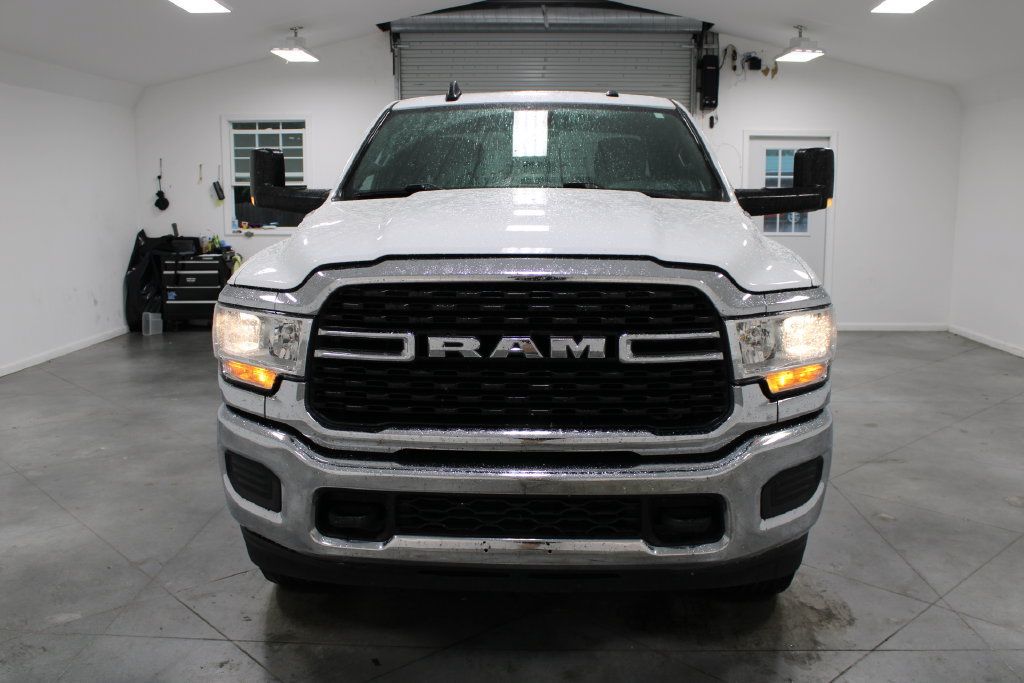 Used 2022 RAM 2500 Big Horn AWD/4WD image 3