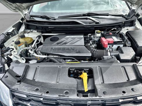 Used 2023 Nissan Rogue S AWD/4WD image 22