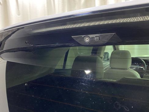 Used 2023 Buick Envision Avenir AWD/4WD image 27