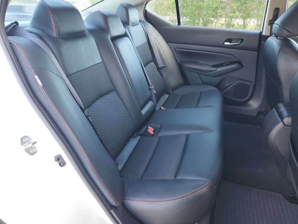 Used 2024 Nissan Altima 2.5 SR FWD image 15