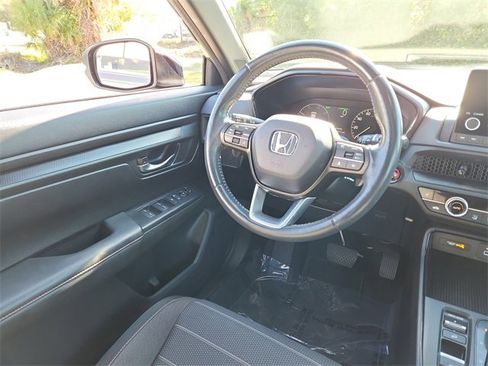 Used 2024 Honda CR-V Sport image 15