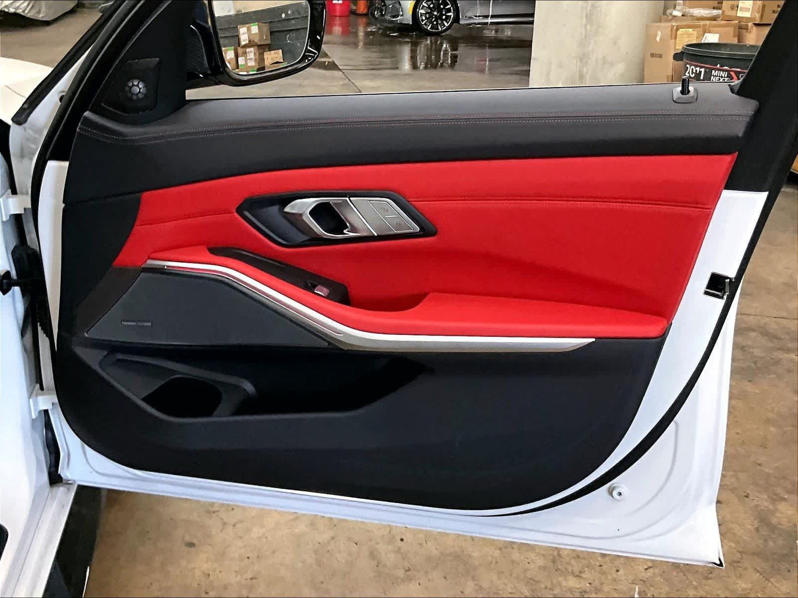 Used 2025 BMW M3 w/ M Carbon Exterior Package RWD image 26