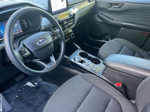 Used 2025 Ford Escape Active image 11