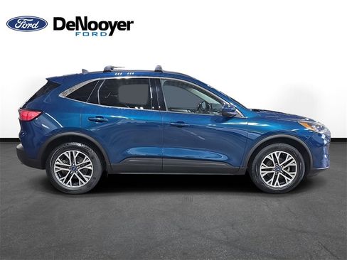 Used 2020 Ford Escape SEL image 4