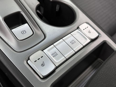 Used 2021 Hyundai Kona Limited w/ Cargo Package image 16