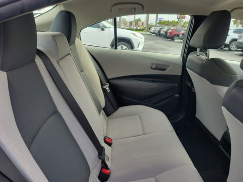 Used 2022 Toyota Corolla LE image 15