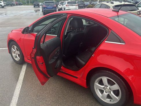 Used 2014 Chevrolet Cruze LT w/ RS Package FWD image 11