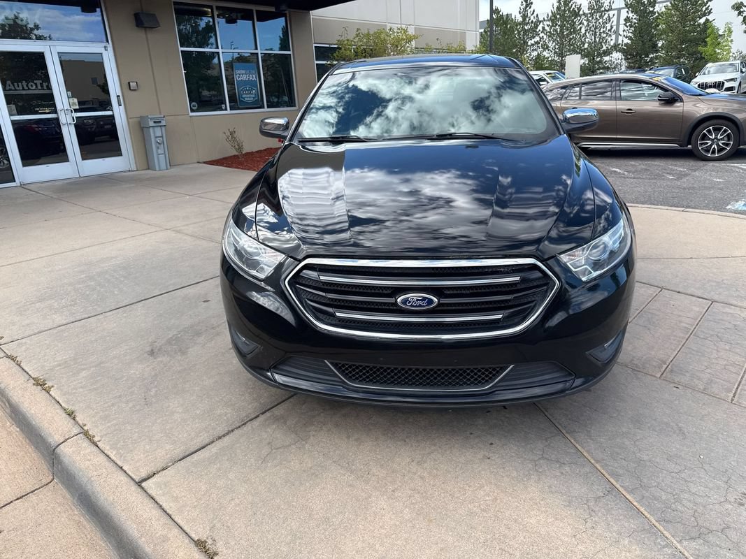 Used 2013 Ford Taurus Limited FWD image 3