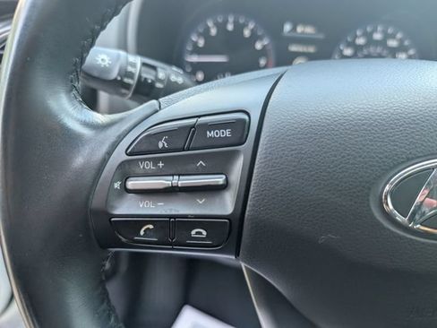 Used 2020 Hyundai Kona Limited AWD/4WD image 17